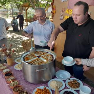 İl Müdürümüz Şuhut’ta Aşure Dağıtım Etkinliğine Katıldı - fotoğraf 5