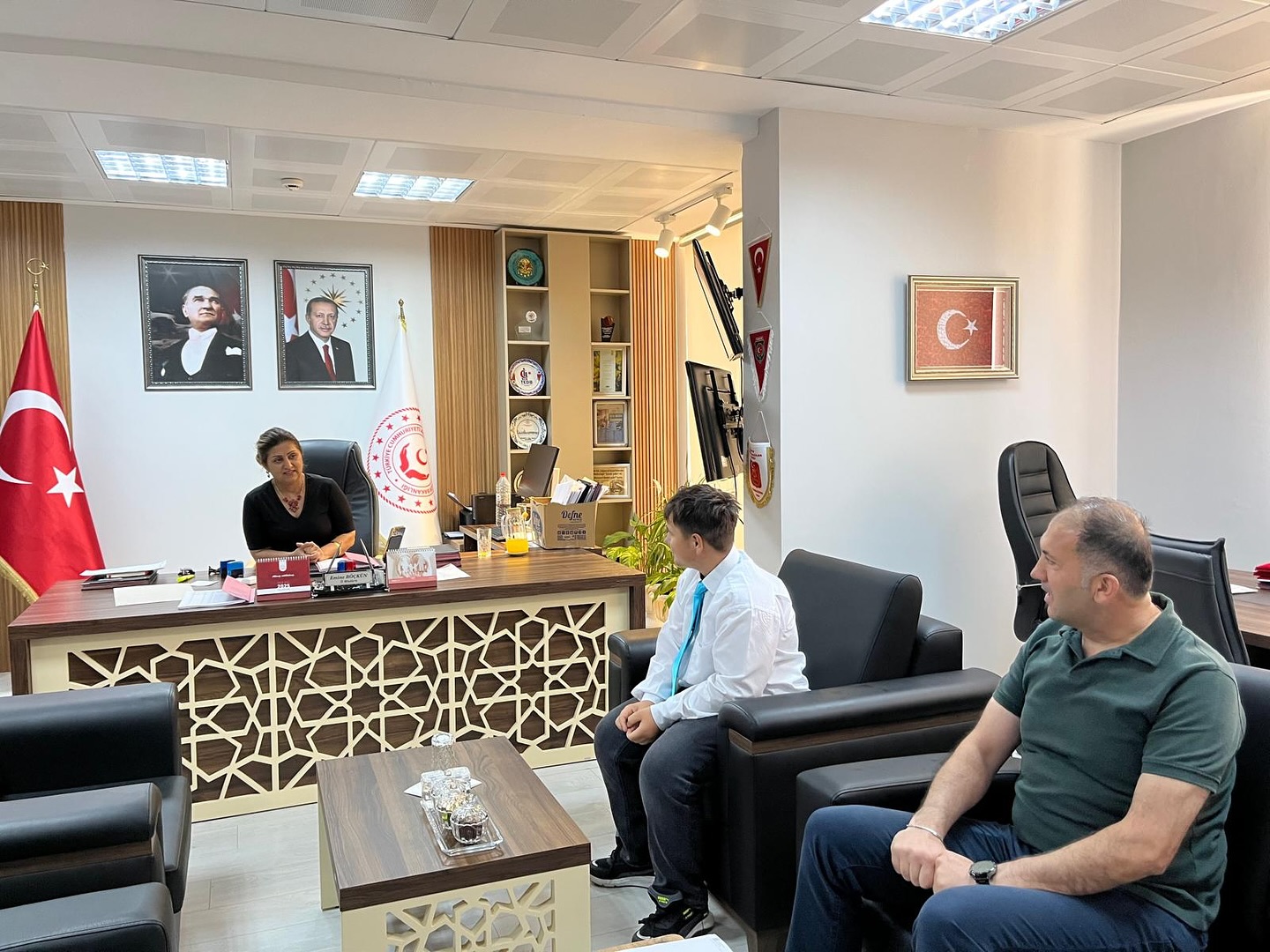  2025 #AileYılı Kapsamında 18 Yaşını Dolduran Kıymetli Evladımızdan,İl Müdürümüz Emine BÖÇKÜN'e Veda Ziyareti