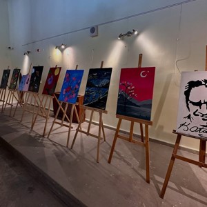 🎨 Çocuk Evleri Sitesi Müdürlüğümüz Tarafından El Sanatları ve Resim Sergimizin Açılışı Gerçekleştirildi.🌟✂️ - fotoğraf 10