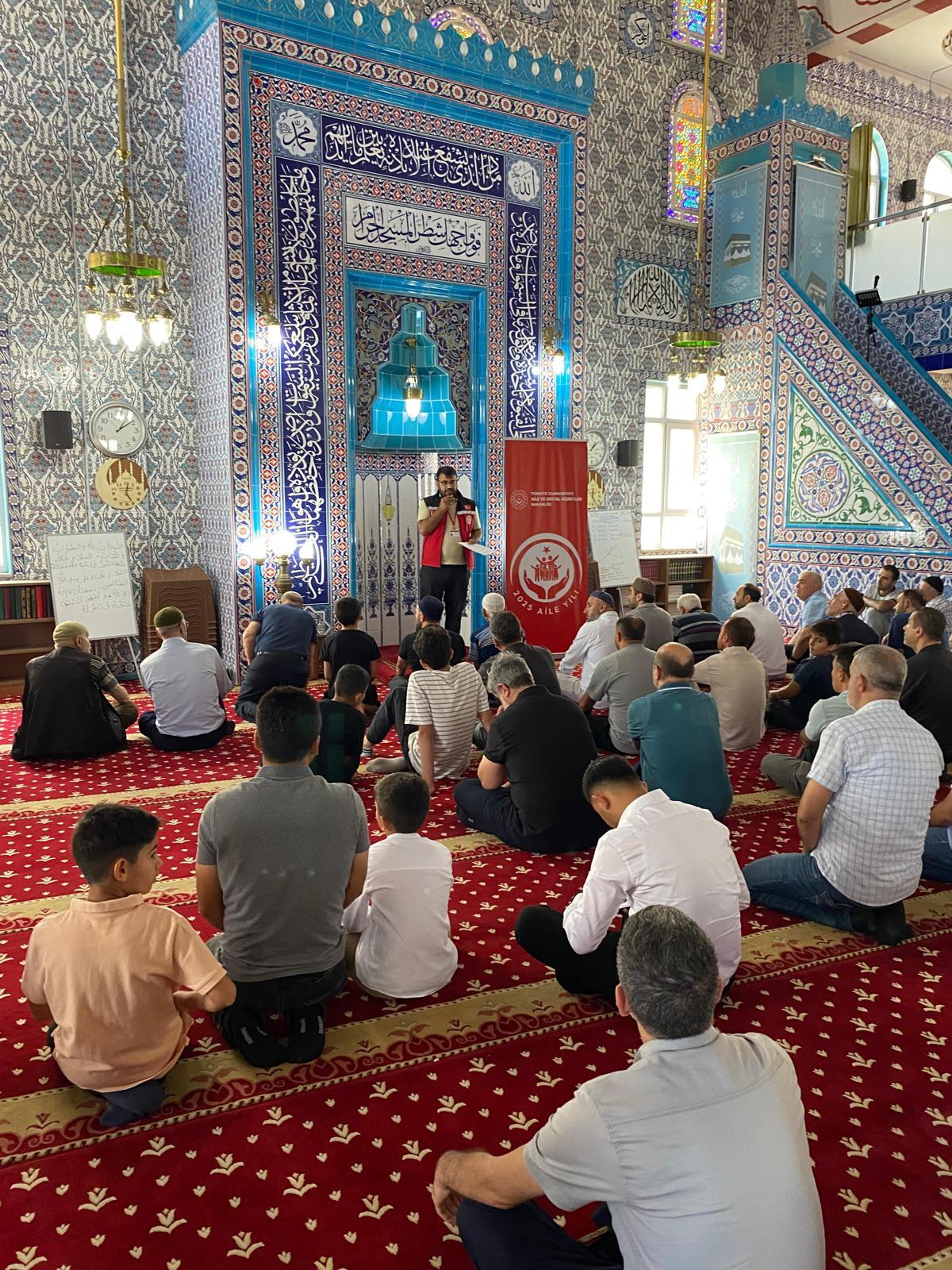 İlimiz Genelindeki Camilerde Cuma Namazı Öncesi Koruyucu ve Önleyici Hizmetlere Yönelik Farkındalık Eğitimlerimiz Devam Ediyor