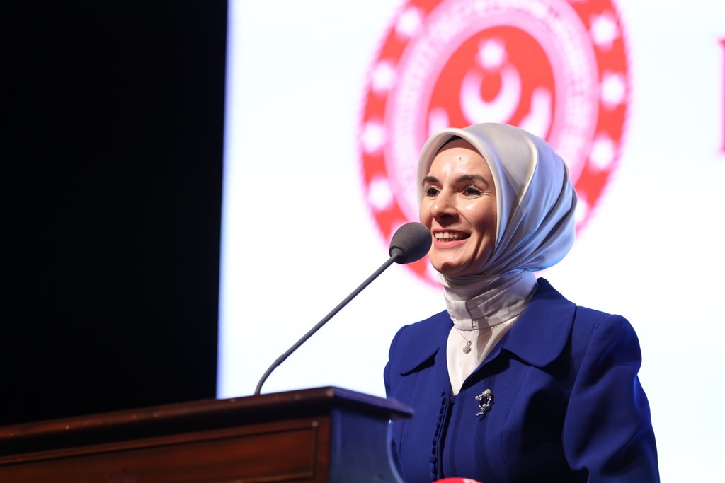 Sosyal yardım programlarının aylık ödemeleri artırıldı