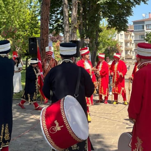 Geleneksel Sünnet Düğünü Programı Gerçekleştirildi. - fotoğraf 10