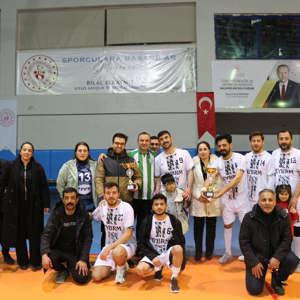 Aile Yılı Etkinlikleri Kapsamında Kuruluşlar Arası Voleybol Turnuvası Tamamlandı - fotoğraf 8
