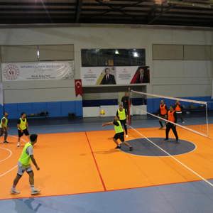 Aile Yılı Etkinlikleri Kapsamında Kuruluşlar Arası Voleybol Turnuvası Tamamlandı - fotoğraf 4
