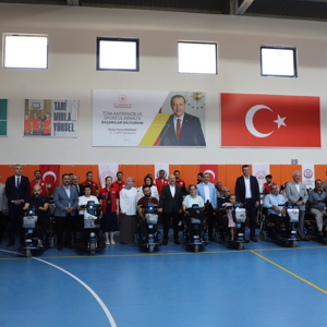 Engelli Vatandaşlarımıza Akülü Tekerlekli Sandalye Dağıtımını Gerçekleştirdik - fotoğraf 1