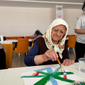 Hilmi-Hafize Evin Huzurevi Sakinleriyle Resim Etkinliği  - fotoğraf 11