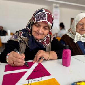 Hilmi-Hafize Evin Huzurevi Sakinleriyle Resim Etkinliği  - fotoğraf 5