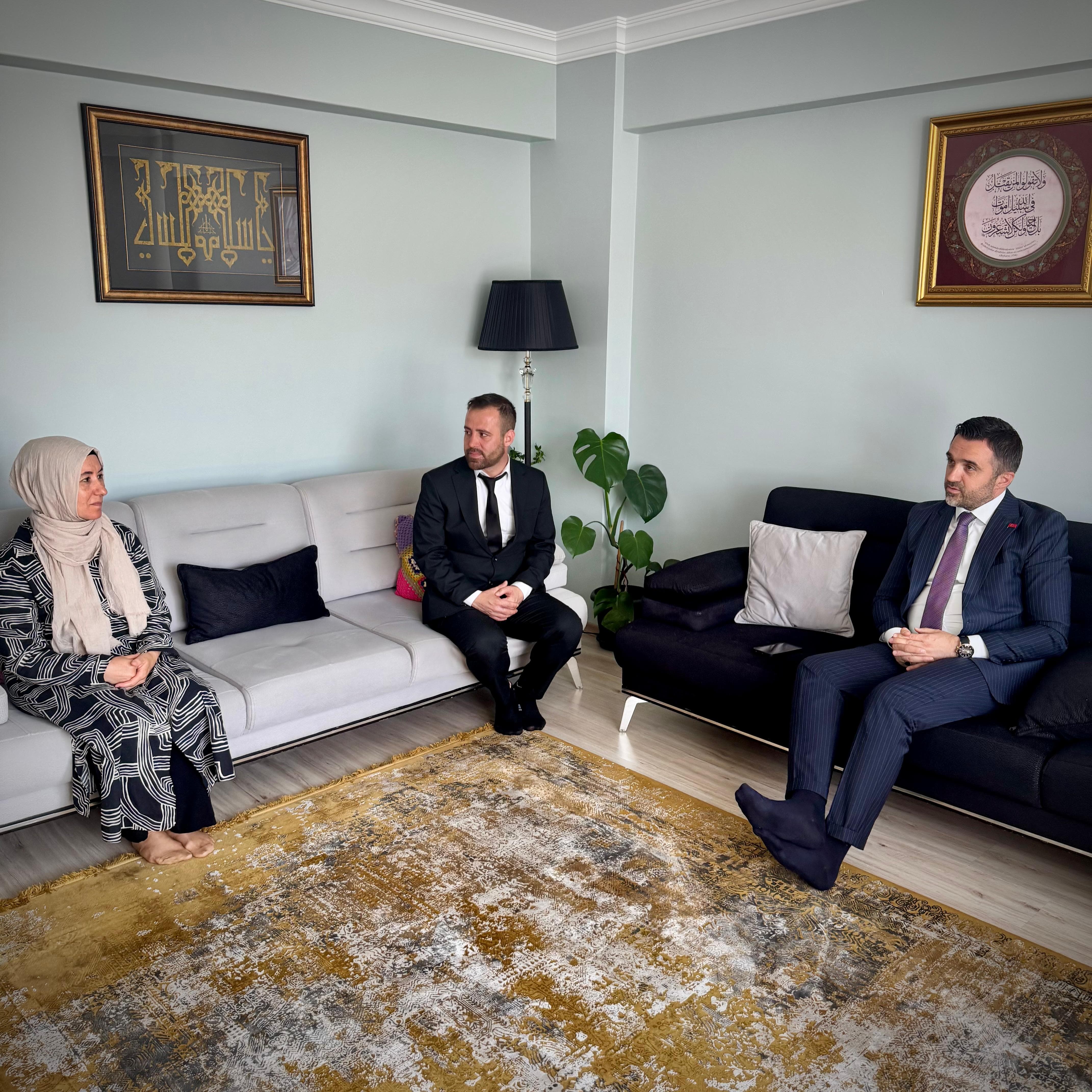 İl Müdürümüz Sn. Ömer TURAN, 15 Temmuz Şehidimiz Erkan PALA 'ın Kıymetli Ailesine Ziyaret Gerçekleştirmiştir