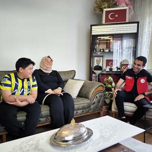 İl Müdürümüz M. Ferdi Bozkurt, Babalar Günü Vesilesiyle Aziz Şehitlerimizin Ailelerini Ziyaret Etti - fotoğraf 2