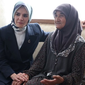 Bakanımız Göktaş, 15 Temmuz darbe giriminin 9.yıl dönümünde şehit ve gazi ailelerini ziyaret etti - fotoğraf 14