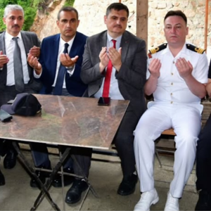 Başçavuş Ziya İlhan Dağdaş’ın Yomra Tepeköy Mahallesindeki Ailesini Ziyaret - fotoğraf 3