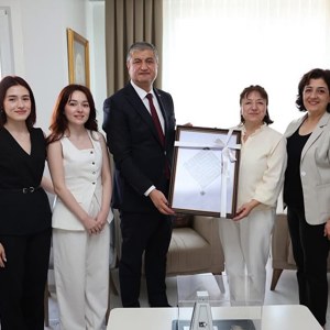15 Temmuz Önemiyle Valimiz Mustafa Yavuzdan Anlamlı Ziyaret - fotoğraf 1