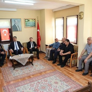 15 Temmuz Önemiyle Valimiz Mustafa Yavuz'dan Gazi Derneğine Ziyaret - fotoğraf 6