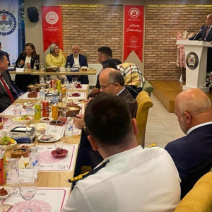 Vali Aziz Yıldırım Ve Hanımefendi, 15 Temmuz Şehit Aileleri Ve Gazileriyle Bir Araya Geldi. - fotoğraf 2