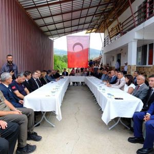 Türk Milletinin Karanlık Bir Geceyi Destana Dönüştürdüğü 15 Temmuz’un Yıl Dönümünde; Vatan Uğruna Can Veren Aziz Şehitlerimiz Rahmet ve Minnetle Yâd Edildi. - fotoğraf 2