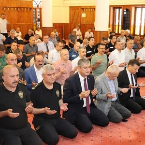 15 Temmuz'da Şehitlerimiz İçin Mevlid-i Şerif Programı Düzenlendi - fotoğraf 4
