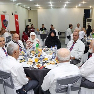 15 Temmuz'da Yemek Programı Düzenlendi - fotoğraf 4