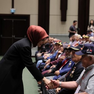 Bakanımız Göktaş, "Zaferin Adı Türkiye Büyük Ailem Türkiyem: 15 Temmuz Paneli ve Sergisi"nin açılışına katıldı - fotoğraf 2