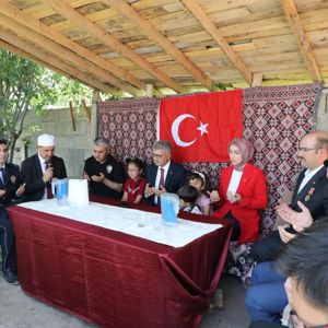 Sivil Gazi Veyis EROĞLU ve ailesi ziyaret edildi - fotoğraf 3