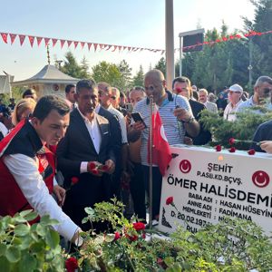 Ömer Halisdemir’in kabrini ve kıymetli ailesini ziyaret ettik. - fotoğraf 2