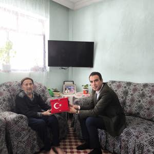 Aziz Şehidimiz Orham Sürmen’in Ailesini ve Kore Gazimiz Ahmet Uzan’ı İl Müdürümüz M.Ferdi Bozkurt Ziyaret Etti - fotoğraf 2