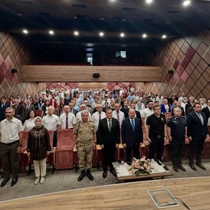 15 Temmuz’un İslamî, Millî ve Toplumsal Yansımaları Paneli Gerçekleştirildi - fotoğraf 4