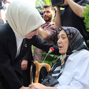 Aile ve Sosyal Hizmetler Bakanımız Göktaş, 15 Temmuz Şehitliği'ndeki anma törenine katıldı - fotoğraf 1