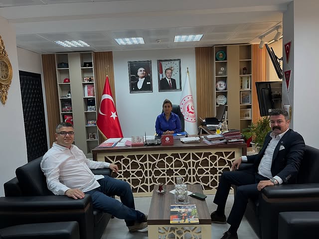 2025 #AileYılı kapsamında; Emniyet Teşkilatı Vazife Malulü ve Şehit Aileleri Vakfı Balıkesir İl Başkanı Sayn Volkan HEDEF ve İl Başkan Yardımcısı Sayın Hilmi ÇETINER, İl Müdürümüz Sayın Emine BÖÇKÜN’e Ziyaret Gerçekleştirdi.