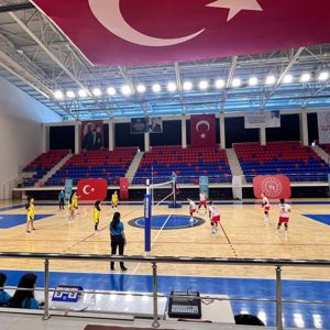 Çocuk kuruluşlarımızla Voleybol Turnuvası Düzenledik - fotoğraf 3