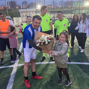 23 Nisan Ulusal Egemenlik ve Çocuk Bayramı kapsamında dostluk futbol müsabakası düzenlendi. - fotoğraf 5