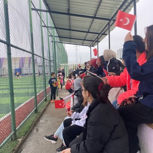23 Nisan Ulusal Egemenlik ve Çocuk Bayramı kapsamında dostluk futbol müsabakası düzenlendi. - fotoğraf 6