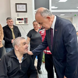 Ordu Valimiz Sayın Muammer Erol, İl Müdürümüz Harun Tan ile birlikte Özel Ordu Engelli Bakım Merkezi’ni ziyaret etti.  - fotoğraf 6