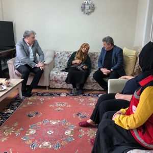 Altınordu Kaymakamı Erkan Karahan ve İl Müdürümüz Harun Tan’dan 110 Yaşındaki Hayriye Aybastı’ya Anneler Günü Ziyareti - fotoğraf 2