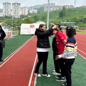 Özel Sprcular Federasyonu Ordu İl Temsilciliği tarafından düzenlenen Atletizm İl Birinciliği Yarışlarında Sporcularımız madalyaları topladılar.  - fotoğraf 6