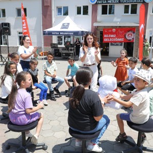 Aile Yılı kapsamında, Fatsa Kaymakamlığı uhdesinde; Fatsa Belediyesi, Fatsa SHM Müdürlüğü ve Fatsa MYO iş birliğiyle “Üniversite-Aile Buluşması” düzenlendi. - fotoğraf 2
