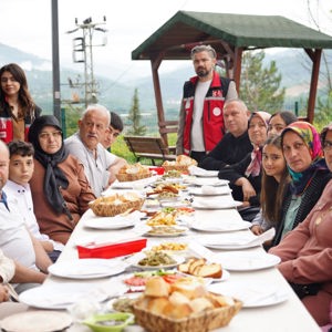 Fatsa Demircili Ihlamur Çiçekleri Kadın Girişimcileri Kooperatifi koruyucu ailelerimiz için anlam dolu bir sabah kahvaltısı programı düzenledi. - fotoğraf 3