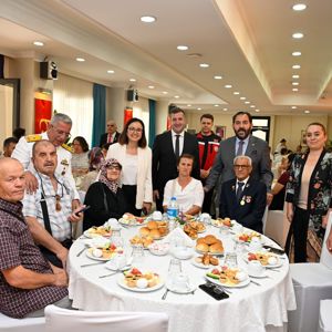 15 Temmuz Demokrasi ve Millî Birlik Günü Kapsamında Şehit Yakınları ve Gaziler Onuruna Kahvaltı Programı Düzenlendi - fotoğraf 2