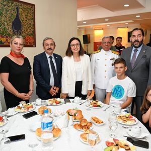 15 Temmuz Demokrasi ve Millî Birlik Günü Kapsamında Şehit Yakınları ve Gaziler Onuruna Kahvaltı Programı Düzenlendi - fotoğraf 3