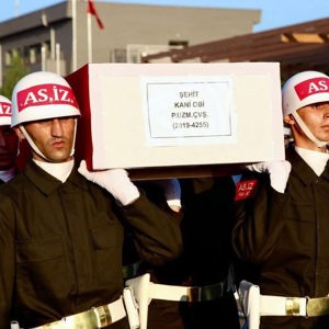 Şehit Piyade Uzman Çavuş Kani OBİ’nin naaşı; Ordu-Giresun Havalimanında İl protokolü, askeri erkan, şehidimizin ailesi ve yakınları tarafından karşıladık. - fotoğraf 1