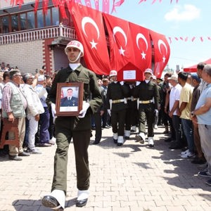 Pençe-Kilit Harekâtında Şehit Düşen Uzman Çavuş Kani OBİ, Ordu’da Son Yolculuğuna Uğurlandı - fotoğraf 6