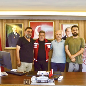  Kültür ve sanat dünyamıza yaptığı katkılarla gönüllerde yer edinen Sayın Ahmet Yenilmez’e nazik ziyaretleri için teşekkür ederiz. - fotoğraf 2