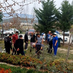 Babadağ Gençlik ve Spor İlçe Müdürlüğü’nden Huzurevi Sakinlerine Anlamlı Ziyaret - fotoğraf 8