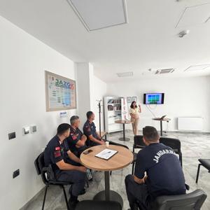 Tavas SHM’den Kale İlçe Jandarma Komutanlığı Personeline Aile Yılı Farkındalık Sunumu - fotoğraf 3