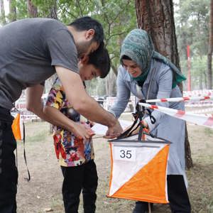 “Ailemiz Geleceğimiz” Temalı Oryantiring Etkinliği Çamlık Mesireliğinde Gerçekleştirildi - fotoğraf 2