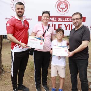 “Ailemiz Geleceğimiz” Temalı Oryantiring Etkinliği Çamlık Mesireliğinde Gerçekleştirildi - fotoğraf 4