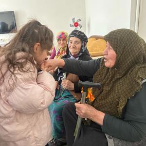 Yaşlılara Saygı Haftası Kapsamında Huzurevi Ziyaretiyle Kuşaklar Arası Anlamlı Buluşma Gerçekleştirildi - fotoğraf 3
