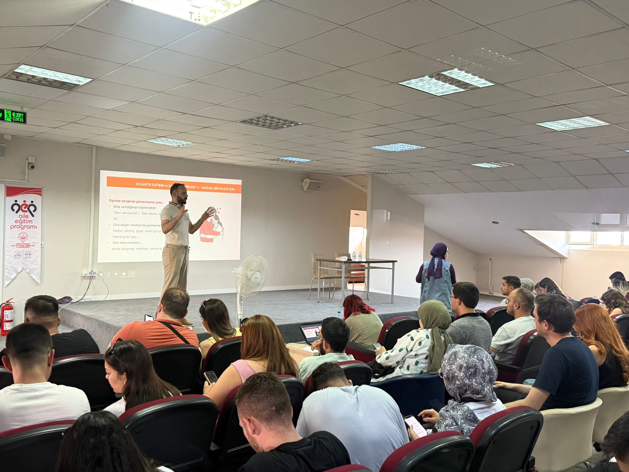 Merkezefendi SHM’den Evliliğe İlk Adımı Atan Gençlere Yönelik Bilinçlendirme Eğitimi