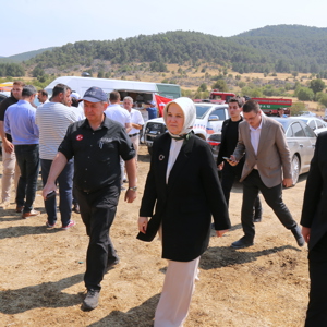 Bakan Yardımcımız Sayın Leman Yenigün Şehitlerimiz İçin Düzenlenen Cenaze Törenlerine Katıldı - fotoğraf 5
