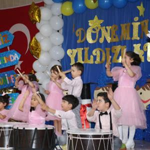 Miniklerin Büyük Heyecanı: Kreş ve Gündüz Bakımevi Yıl Sonu Programı Gerçekleştirildi. - fotoğraf 6