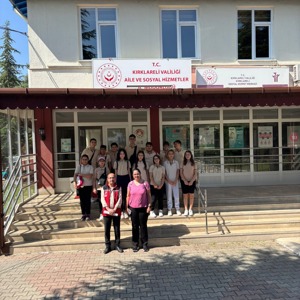 Öğrencilerden Sosyal Hizmet Merkezlerine ziyaret - fotoğraf 3
